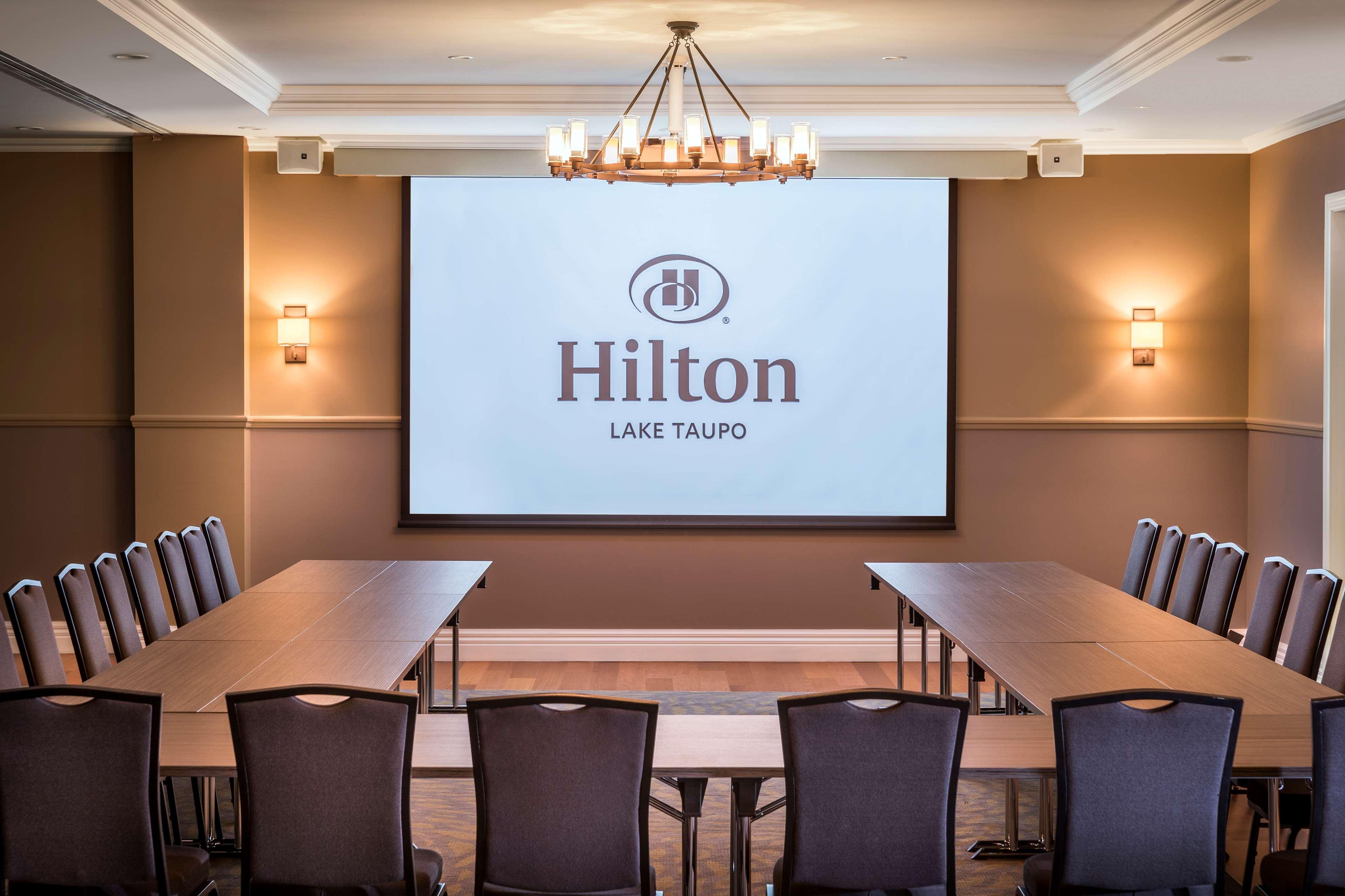 Hilton Lake Tauposee Exterior foto