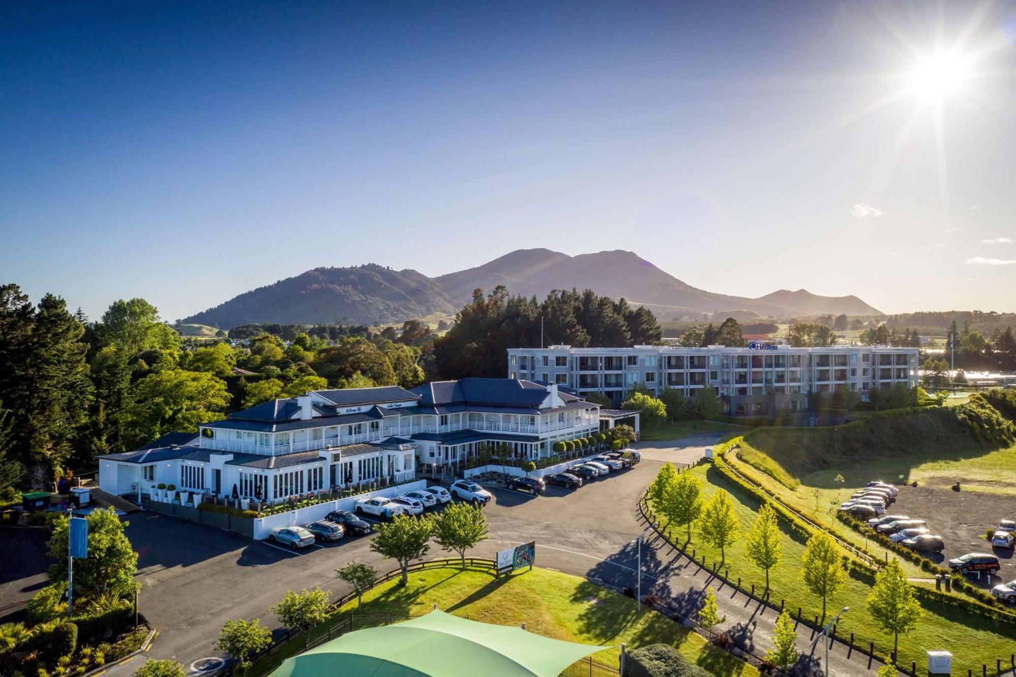 Hilton Lake Tauposee Exterior foto